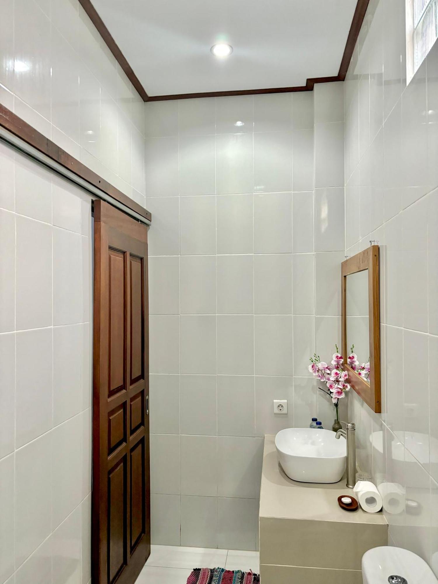 The Lima Home Stay In Canggu Zewnętrze zdjęcie